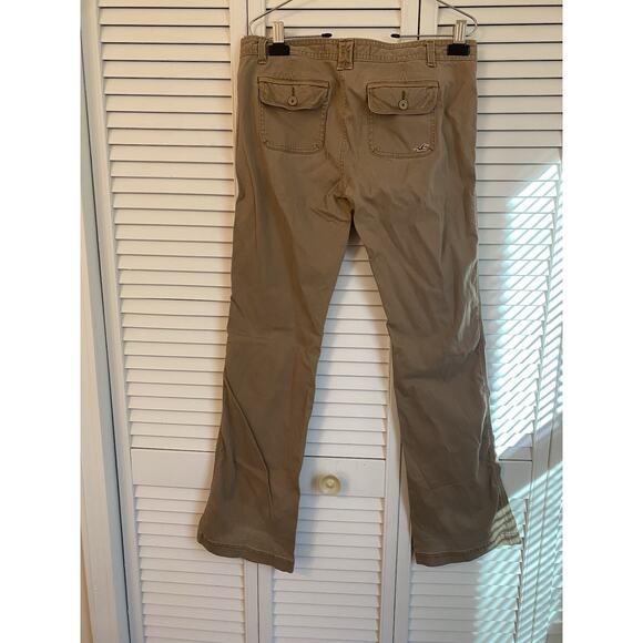 VTG Hollister Y2K Khaki Low Rise Semi Flared Cargo Pants 9R 32x31 Flap Pockets - Picture 6 of 13